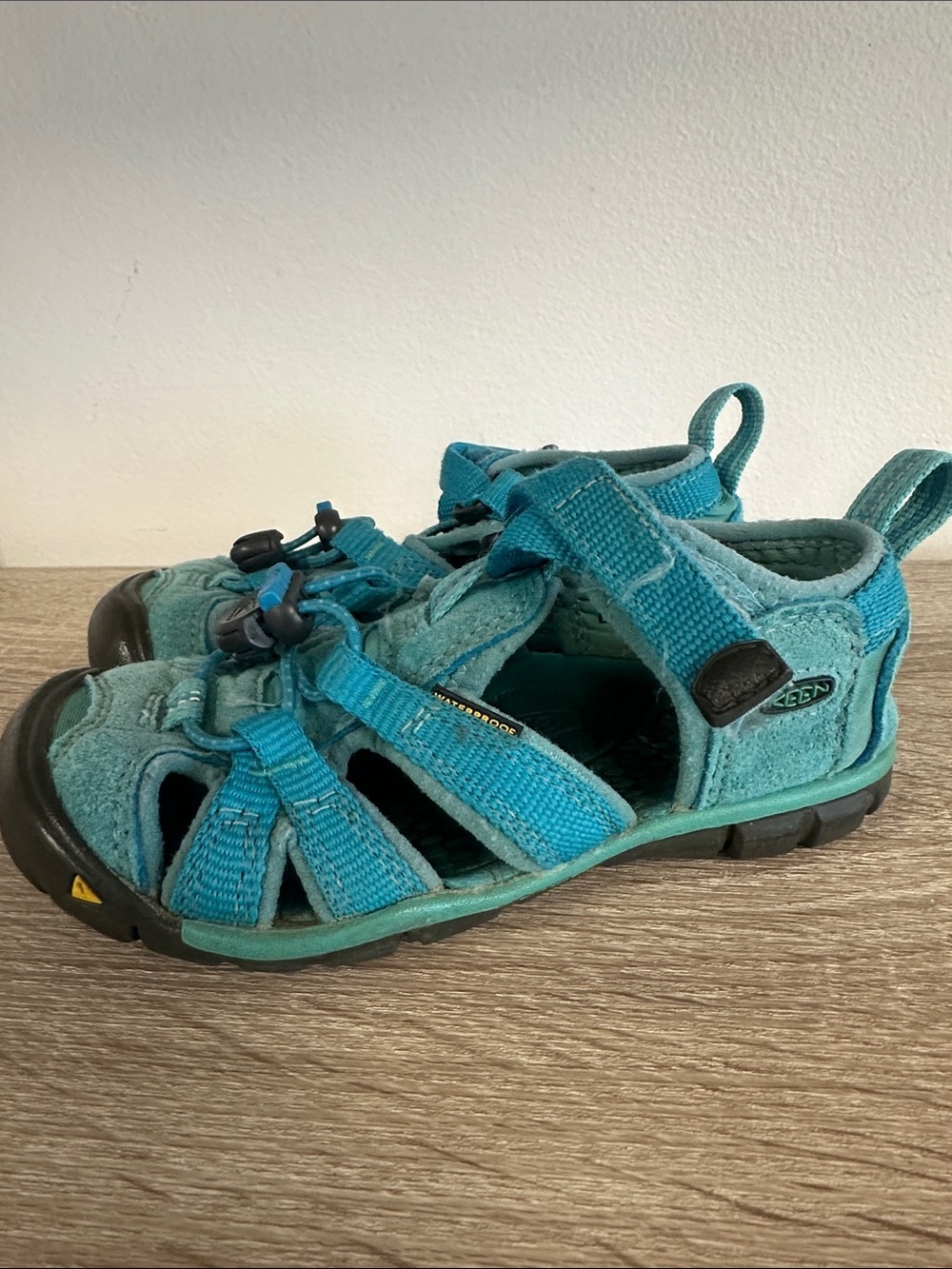 KEEN Newport H2 Waterproof Hiking Sandal Water Shoe Teal 10